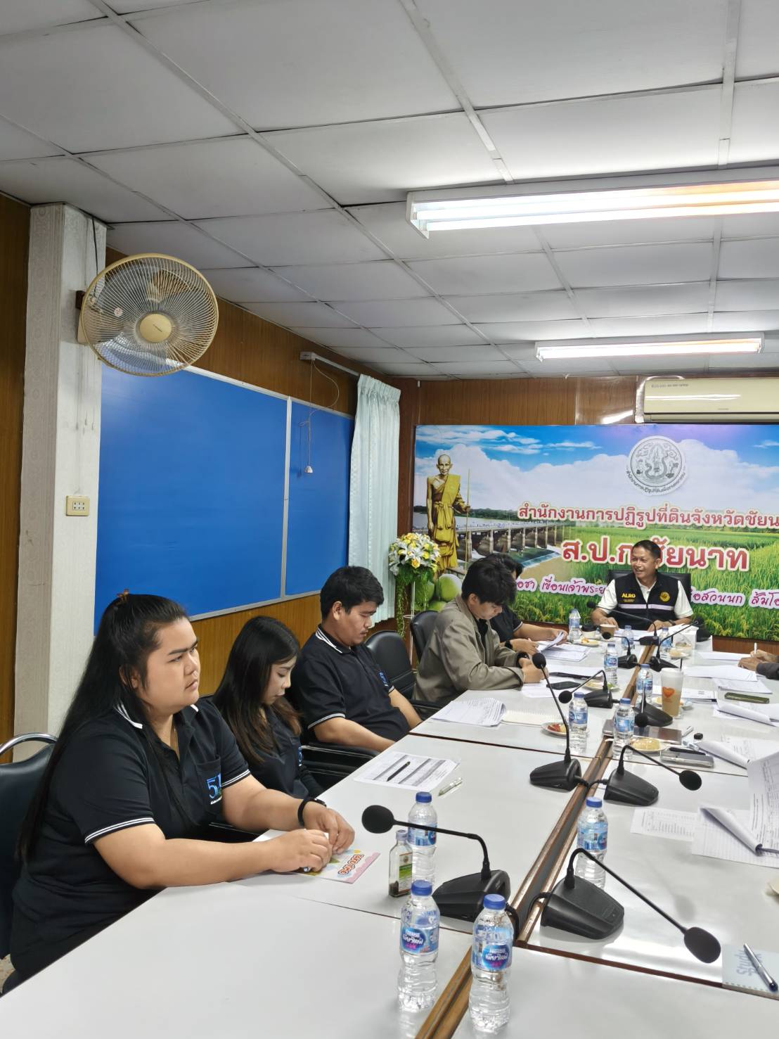 title - ผู้ตรวจราชการ ส.ป.ก. ประชุมตรวจติดตามความก้าวหน้าผลการดำเนินงานตามแผนการตรวจราชการ ประจำปีงบประมาณ พ.ศ. 2569 รอบที่ 2 เขตตรวจราชการที่ 1 จังหวัดชัยนาท